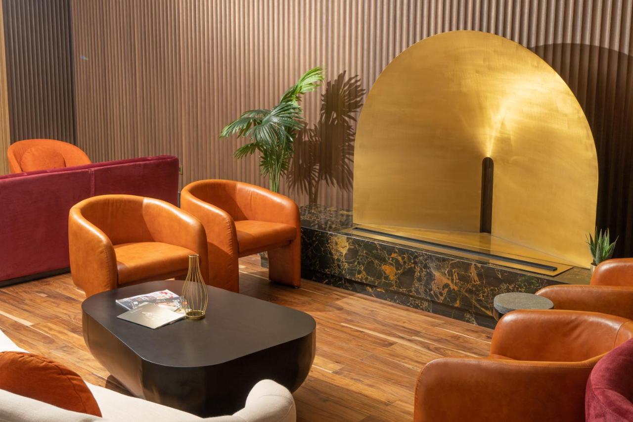 The House Hotel 阿尔科兰 外观 照片